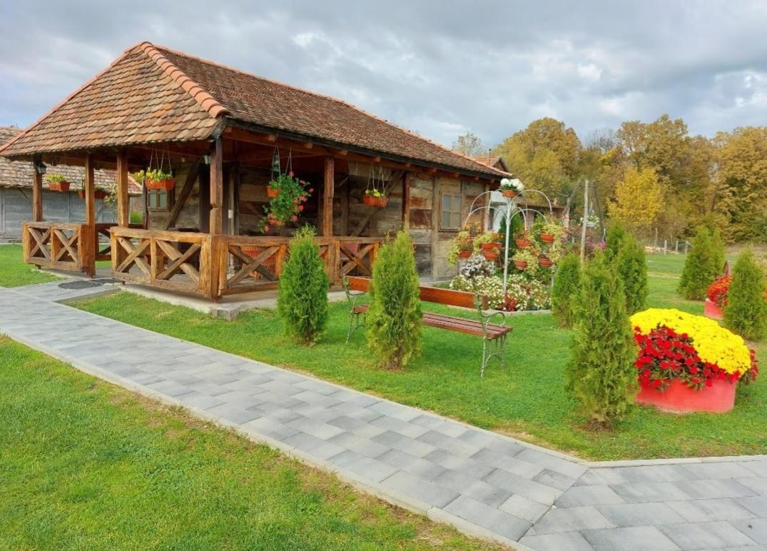 Etno Selo Eden Zeravacki Potok Exterior foto